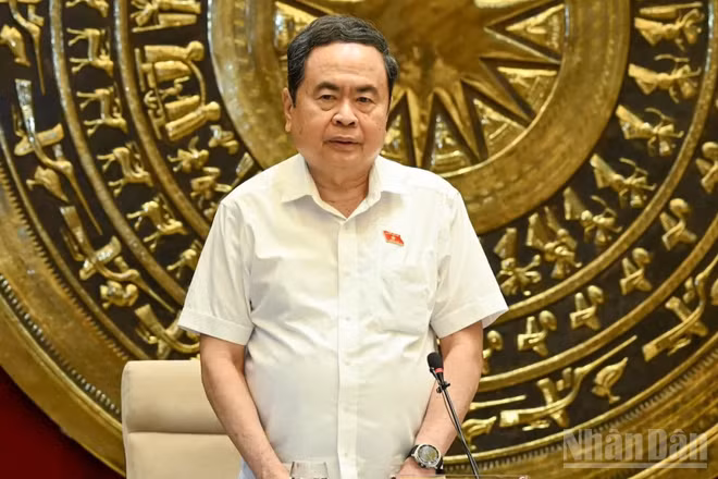 Chủ tịch Quốc hội Trần Thanh Mẫn chủ trì làm việc với Thường trực Ủy ban Văn hóa và Xã hội. (Ảnh: DUY LINH)