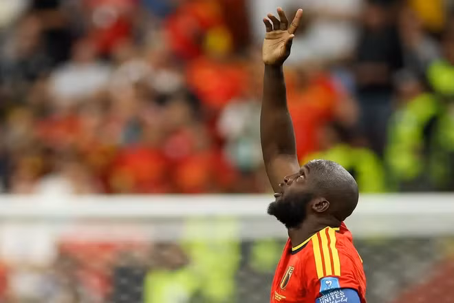 Romelu Lukaku ăn mừng bàn thắng thứ 4 của đội tuyển Bỉ. (Ảnh: FIFA)