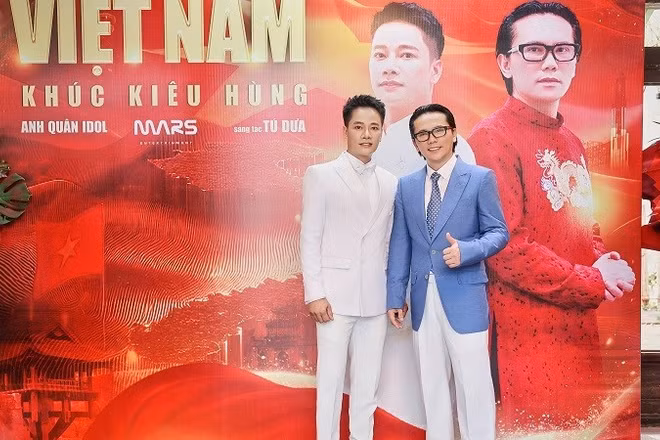 MV “Việt Nam khúc kiêu hùng” đánh dấu sự hợp tác tiếp theo giữa Anh Quân Idol và nhạc sĩ Tú Dưa. (Ảnh: HÒA NGUYỄN)