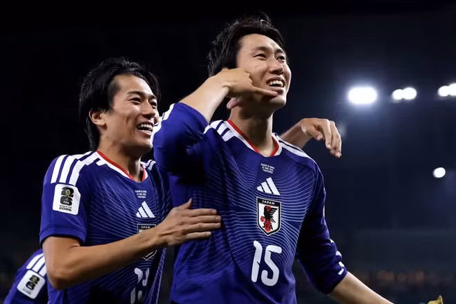 Daichi Kamada mở tỷ số từ rất sớm cho Nhật Bản. (Ảnh: FIFA)