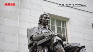[Video] Thẩm phán Mỹ chặn lệnh cấm Đại học Harvard tuyển sinh quốc tế