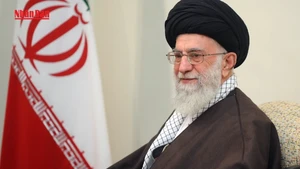 [Video] Lãnh tụ tối cao Iran bác bỏ đề xuất hạt nhân của Mỹ