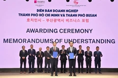 Trước sự chứng kiến của Phó Chủ tịch Ủy ban nhân dân Thành phố Hồ Chí Minh Nguyễn Lộc Hà, Tập đoàn Becamex đã ký kết các Biên bản ghi nhớ hợp tác với các tập đoàn lớn của Hàn Quốc.