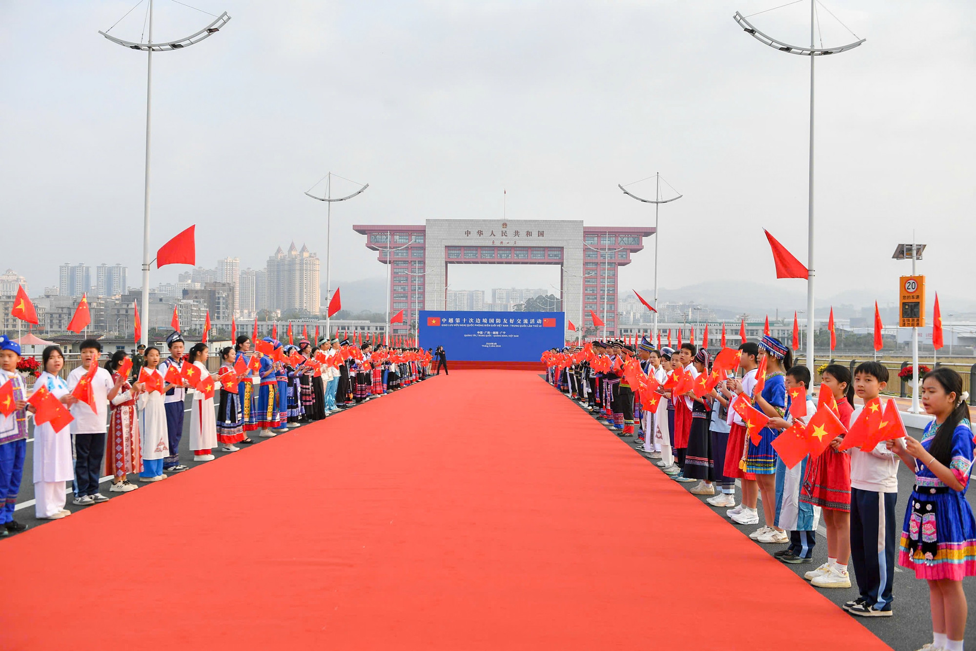giao-luu-bien-gioi-vntq-lan-10-ben-tq-4-4488.jpg