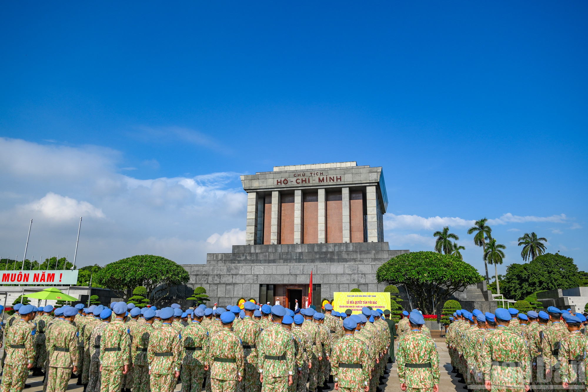 Quang cảnh buổi lễ. ndo_br_gingiuhoabinhvienglang-8864.jpg
