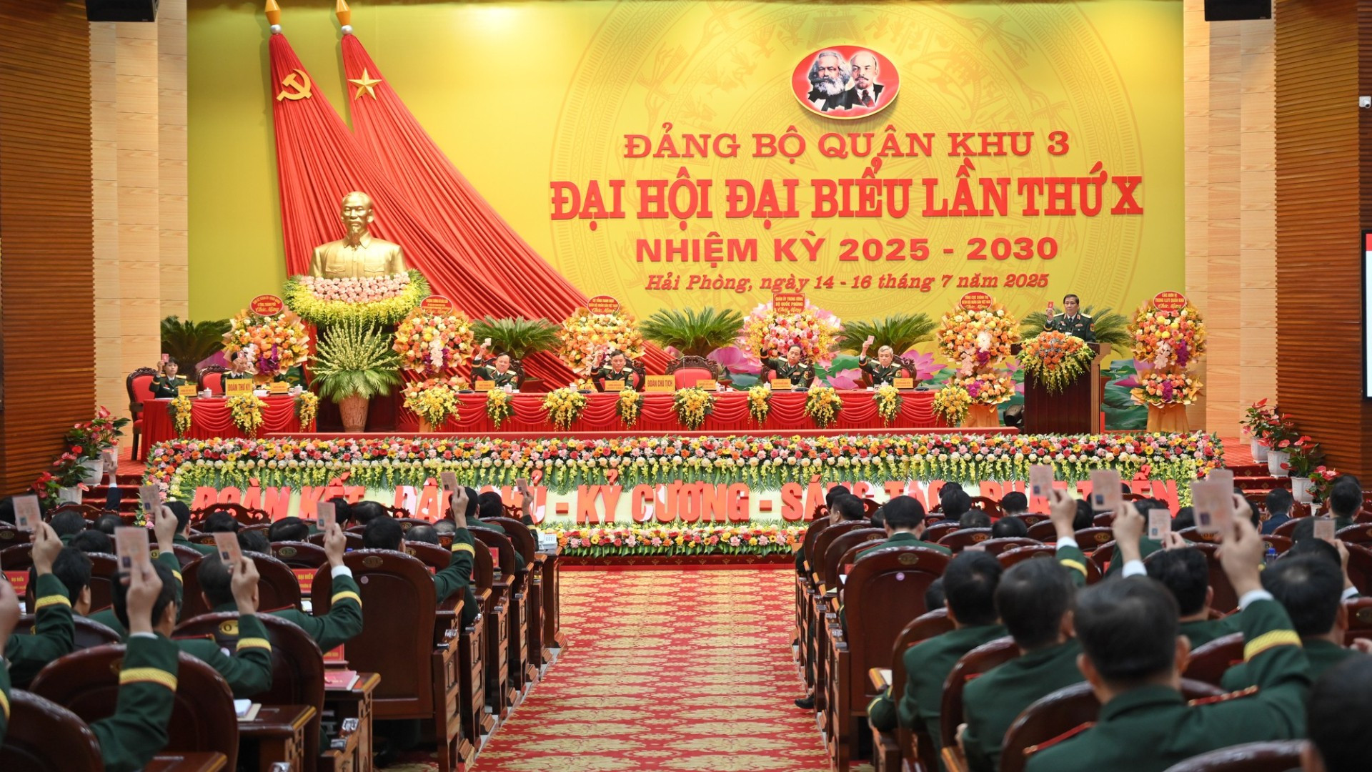 Toàn cảnh đại hội.