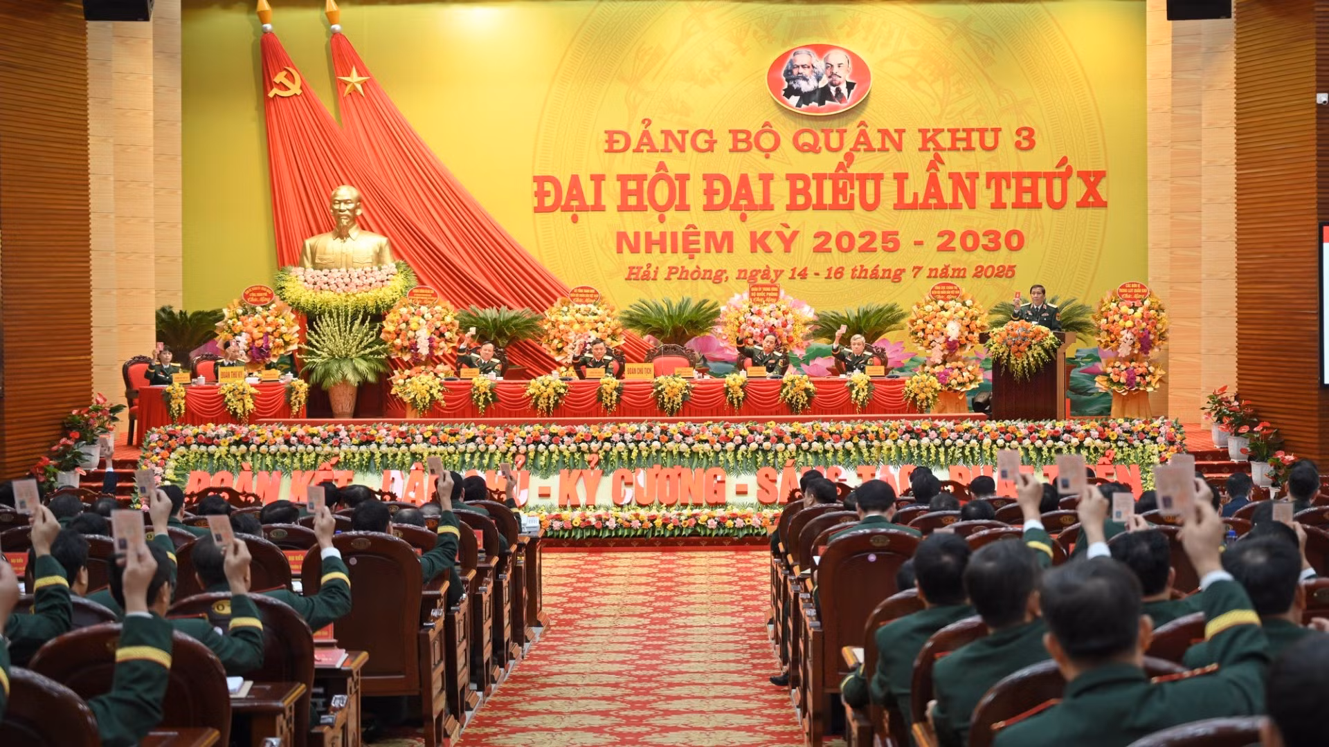 Toàn cảnh đại hội.