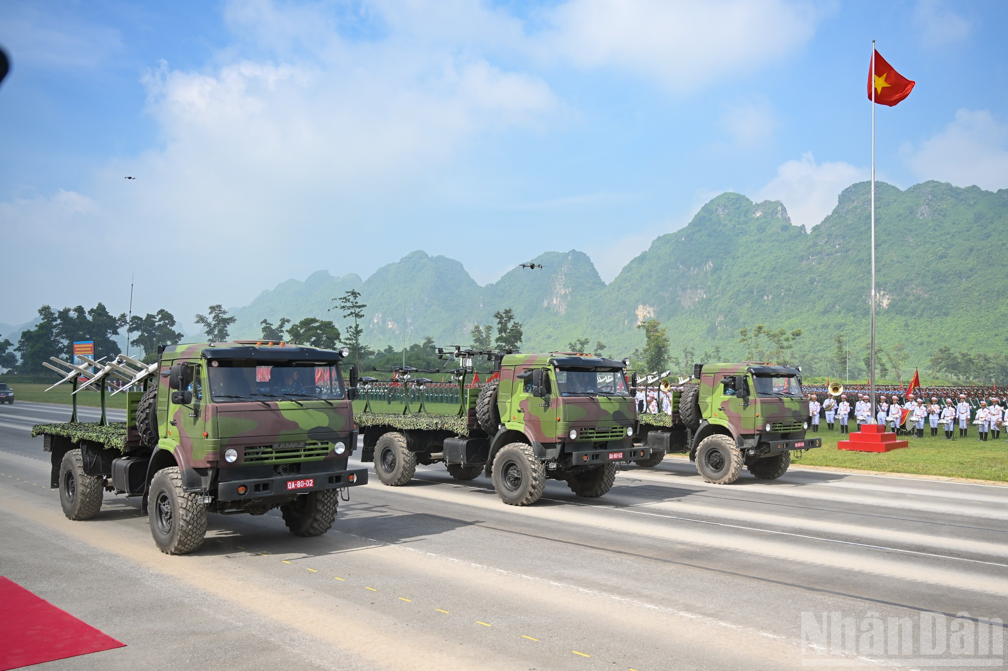 Khối xe UAV cảm tử. ndo_br_tong-hop-luyen-0269.jpg