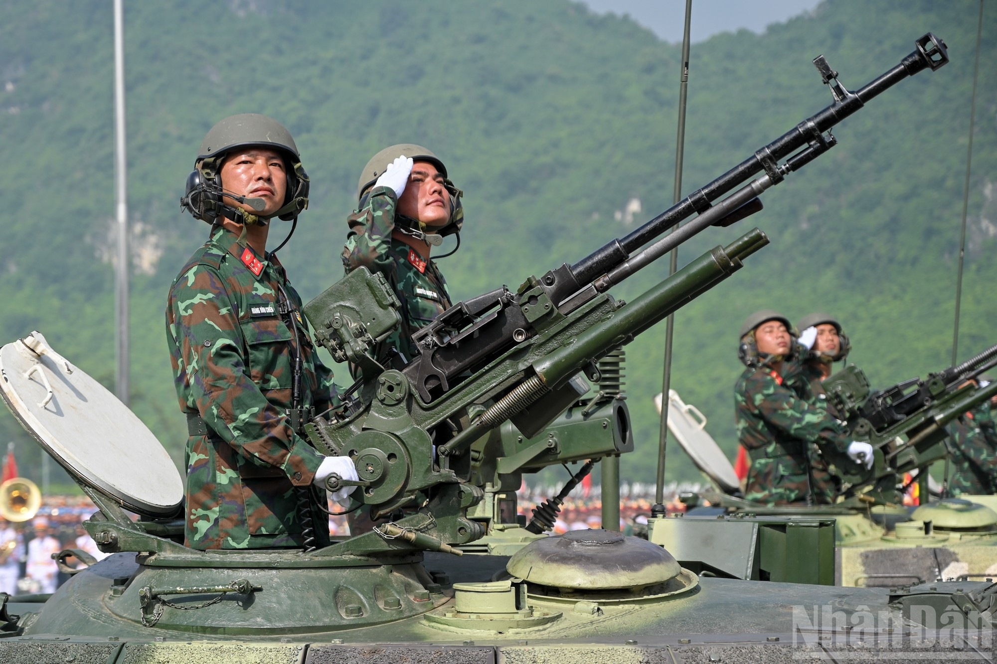ndo_br_tong-hop-luyen-9598.jpg