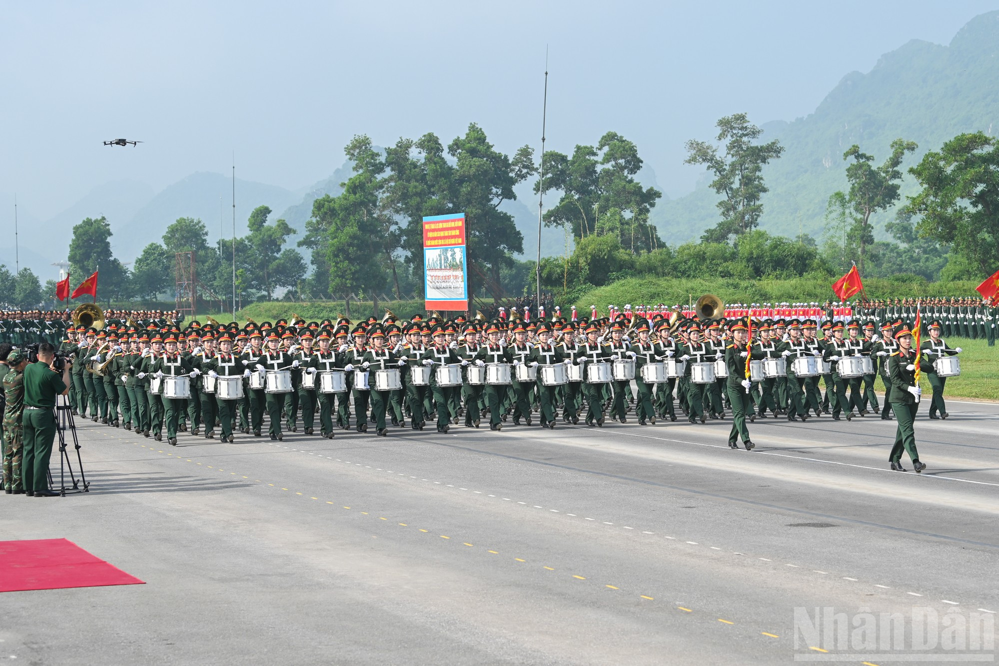 Khối Nữ quân nhạc. ndo_br_tong-hop-luyen-7038.jpg