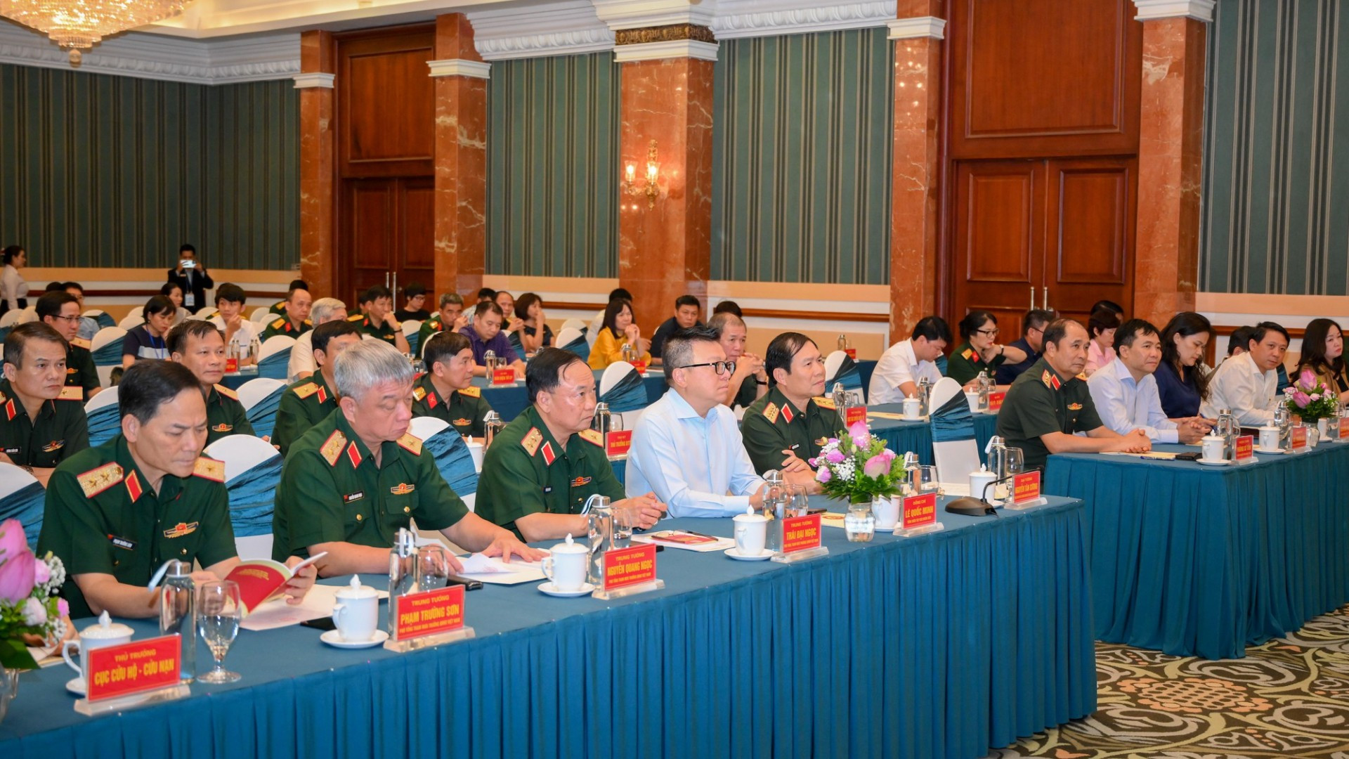 Các đại biểu tham dự buổi gặp mặt. (Ảnh: THẾ ĐẠI) bo-tong-tham-muu-2940-662.jpg