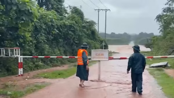 [Video] Những thiệt hại ban đầu của miền Trung do mưa lũ 