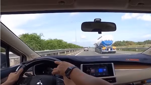 [Video] Đề xuất không cho học viên tập lái trên các tuyến cao tốc