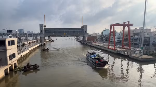 [Video] Gấp rút đưa Cống kiểm soát triều Tân Thuận vận hành thử trong tháng 10