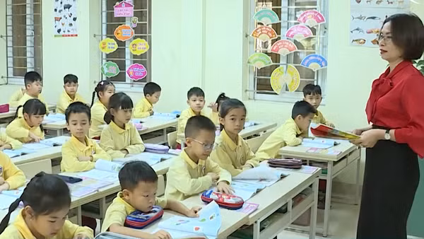 [Video] Từ 1/9/2026, cơ sở giáo dục có thể ký hợp đồng toàn thời gian với giáo viên nghỉ hưu