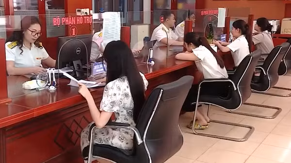 [Video] Bộ Tài chính đề xuất giảm 70% mức phạt chậm nộp tờ khai thuế đối với doanh nghiệp ngưng hoạt động