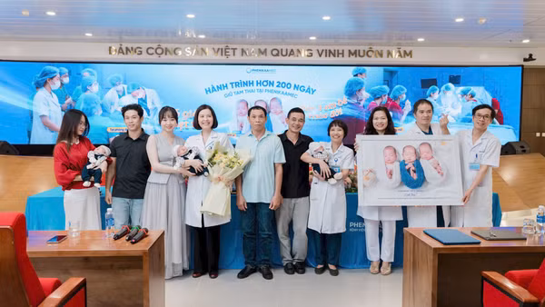 [Video] Ca sinh ba khác ngày đầu tiên tại Việt Nam