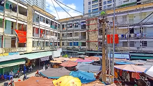 [Video] Thành phố Hồ Chí Minh khẩn cấp di dời 141 hộ dân khỏi chung cư nguy cơ sập đổ