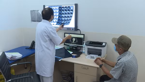 [Video] TP Hồ Chí Minh dự kiến biệt phái bác sĩ về làm giám đốc trạm y tế từ 3-5 năm