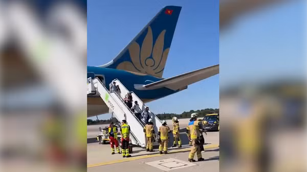 [Video] Bố trí hành trình thay thế cho 240 hành khách từ Munich về Hà Nội