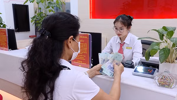 [Video] Tiền gửi của người dân lần đầu vượt 11 triệu tỷ đồng