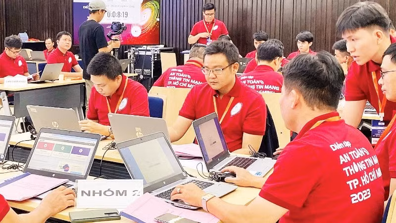Thành phố Hồ Chí Minh tập huấn bảo đảm an toàn, an ninh mạng.