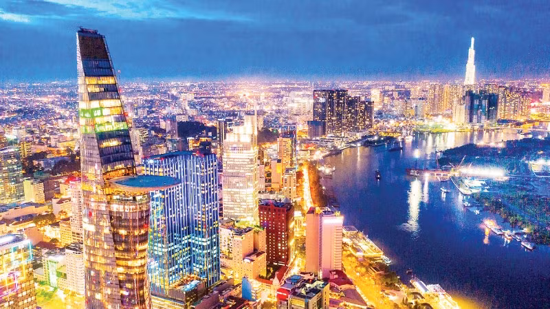 Một góc Thành phố Hồ Chí Minh hôm nay. (Ảnh HOÀNG TRIỀU)