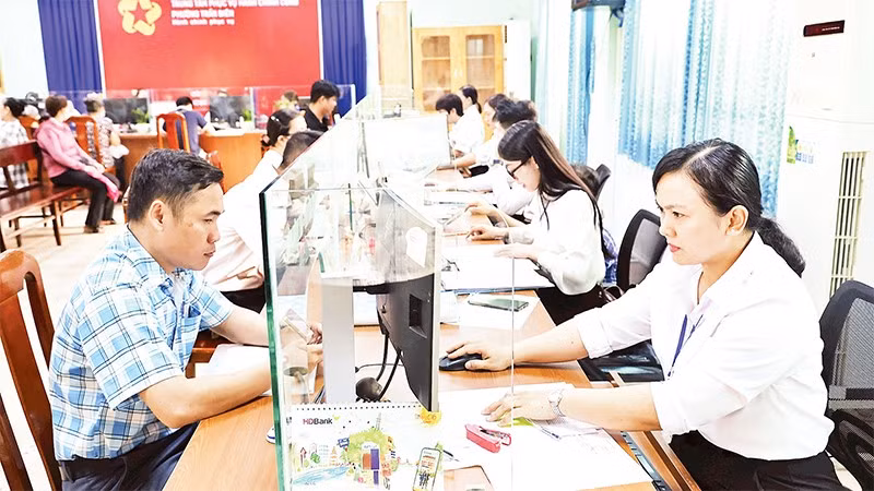 Giải quyết thủ tục hành chính tại Trung tâm phục vụ hành chính công phường Trấn Biên, tỉnh Đồng Nai.