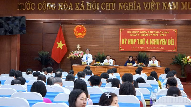 Kỳ họp thứ 4 (chuyên đề) của Hội đồng nhân dân tỉnh Cà Mau khóa X, nhiệm kỳ 2021-2026, vào sáng 13/11.