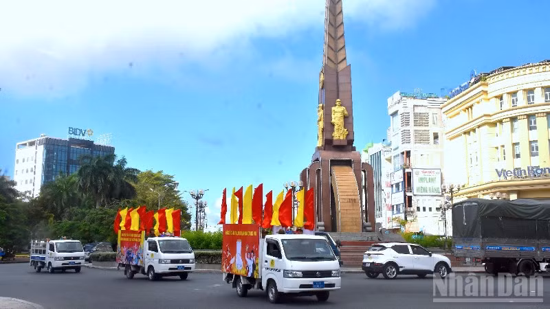 Cà Mau ra quân thực hiện Chương trình phối hợp đẩy mạnh phong trào toàn dân bảo vệ an ninh Tổ quốc trong tình hình mới.