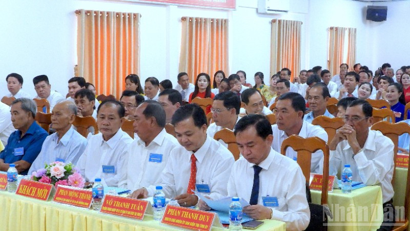 Quang cảnh Đại hội đại biểu lần thứ nhất Đảng bộ xã Tạ An Khương.