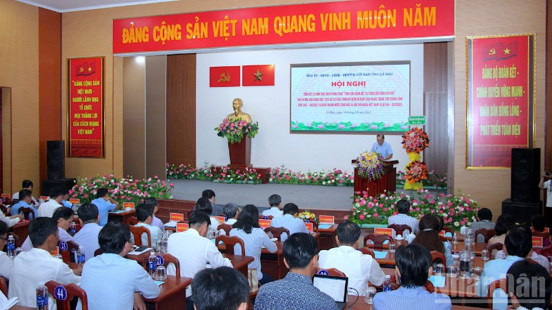 Quang cảnh hội nghị tổng kết Phong trào “Toàn dân đoàn kết xây dựng đời sống văn hóa” tại Cà Mau.