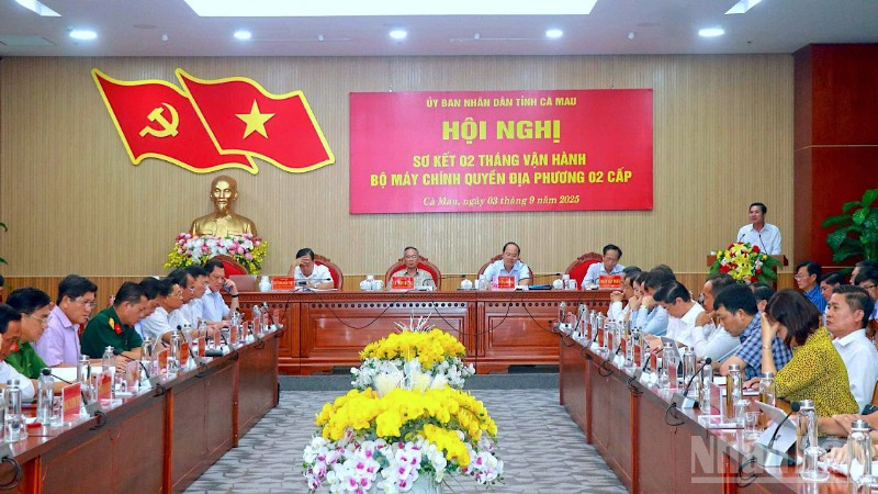 Hội nghị sơ kết tại Cà Mau vào chiều 3/9 được kết nối trực tuyến với đầu cầu 64 đơn vị cấp xã trong toàn tỉnh.