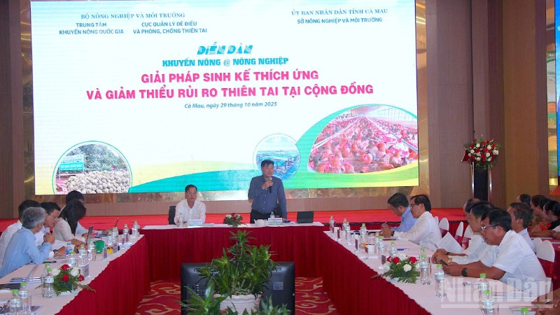 Quang cảnh Diễn đàn khuyến nông @ nông nghiệp, với chủ đề “Giải pháp sinh kế thích ứng và giảm thiểu rủi ro thiên tai tại cộng đồng”.