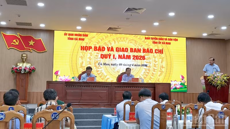Quang cảnh buổi họp báo vào sáng 9/4.