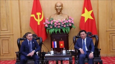 Đồng chí Nguyễn Xuân Thắng tiếp ông Yakushev Vladimir Vladimirovich thăm và làm việc tại Học viện Chính trị quốc gia Hồ Chí Minh.