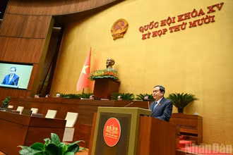 Chủ tịch Quốc hội Trần Thanh Mẫn phát biểu bế mạc Kỳ họp thứ 10, Quốc hội khóa XV. (Ảnh: DUY LINH)