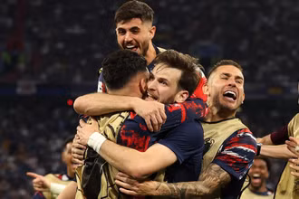 Các cầu thủ PSG ăn mừng trong trận chung kết trước Inter Milan. (Ảnh: UEFA)