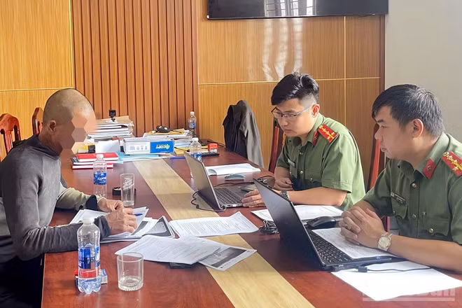 N.Đ.T làm việc với cơ quan công an.