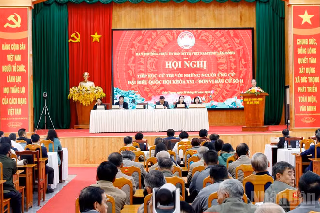 Quang cảnh hội nghị.