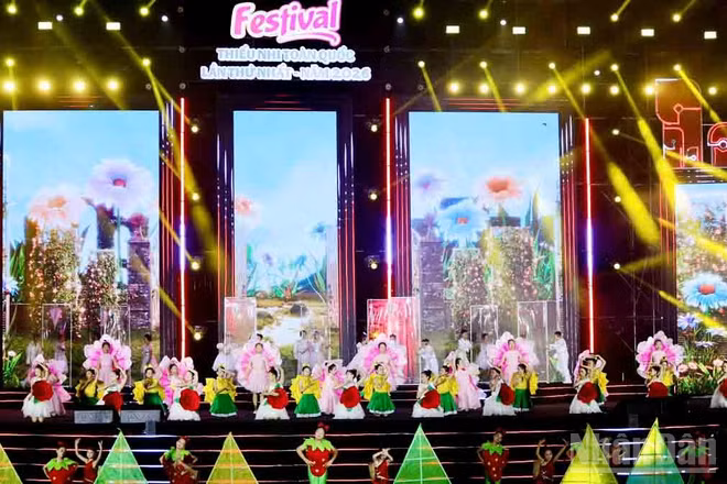 Sắc màu xứ ngàn hoa Đà Lạt tại khai mạc Festival thiếu nhi toàn quốc lần thứ nhất - năm 2026.