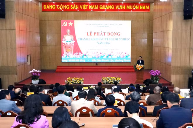 Quang cảnh Lễ phát động Tháng cao điểm “Vì người nghèo” năm 2026 tại Lâm Đồng. (Ảnh: H.P)