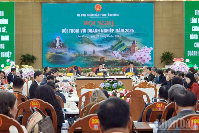 Quang cảnh hội nghị.