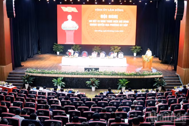 Quang cảnh hội nghị.