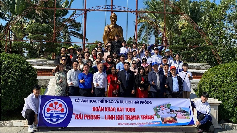Đoàn khảo sát xây dựng tour du lịch “Hải Phòng-Linh khí Trạng Trình”.