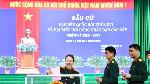 Các cử tri của Học viện Quân y nô nức tham gia bỏ phiếu bầu cử đại biểu Quốc hội khóa XVI và đại biểu Hội đồng nhân dân các cấp nhiệm kỳ 2026-2031.