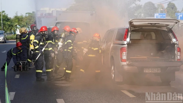 Diễn tập ứng phó sự cố bức xạ và hạt nhân cấp thành phố.