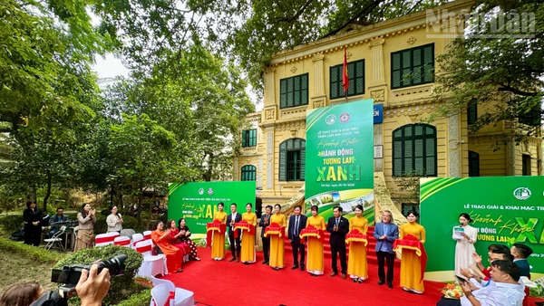 Quang cảnh buổi lễ.