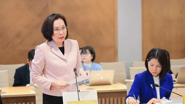 Bà Lê Thị Việt Lâm, Phó Vụ trưởng Hợp tác quốc tế chia sẻ tại họp báo. (Ảnh: TL)