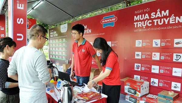 Cần tăng cường các biện pháp bảo vệ thông tin cá nhân trên nền tảng thương mại điện tử. Ảnh: AN KHÁNH